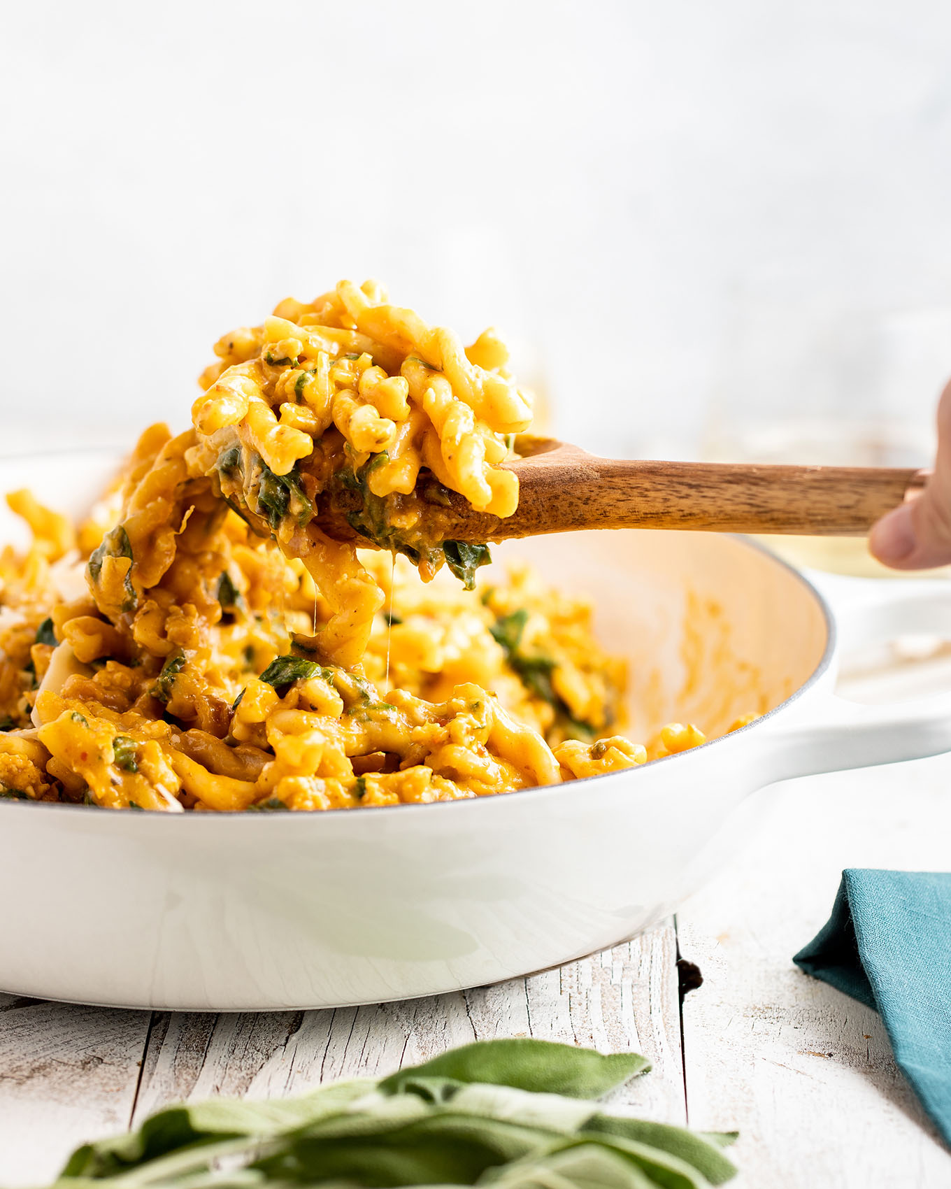 One-Pot Creamy Pumpkin Bacon Pasta