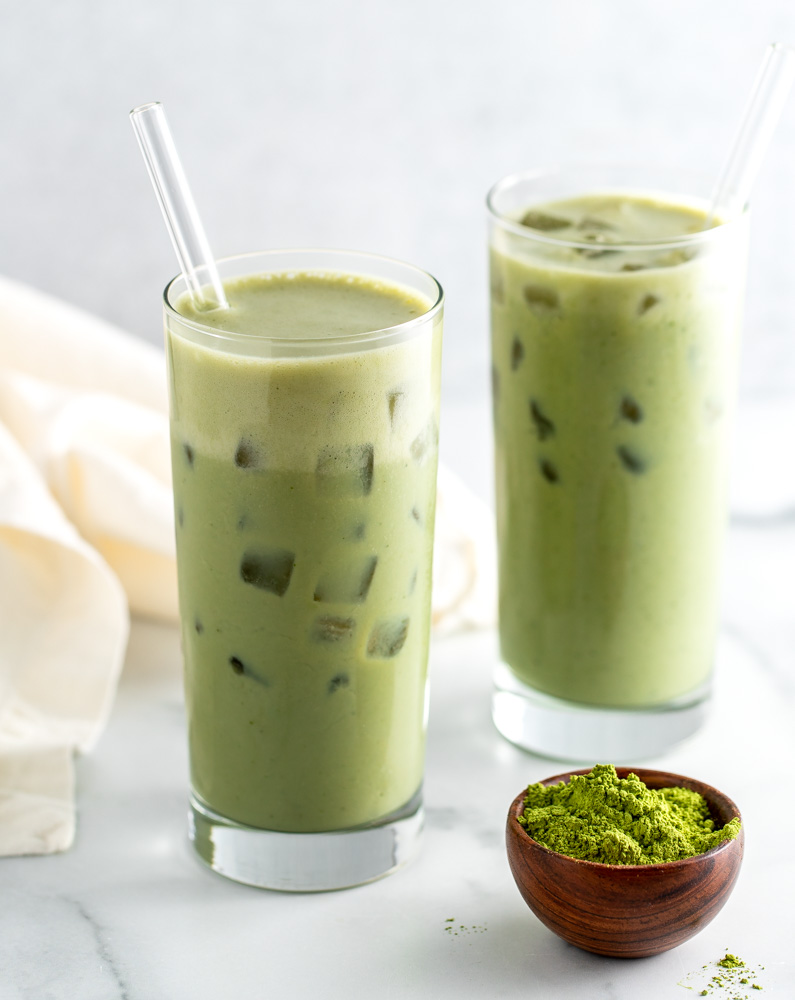 https://www.peanutbutterandfitness.com/wp-content/uploads/2022/03/Iced-Matcha-Collagen-Latte-8.jpg