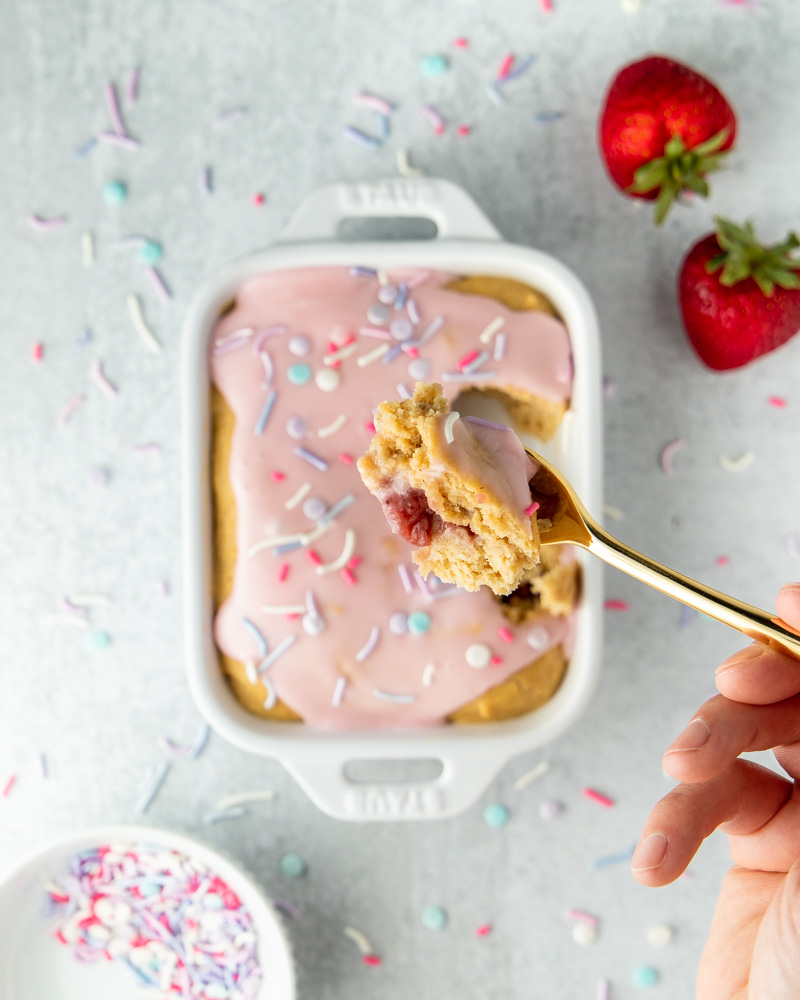 Strawberry Pop-Tart Protein Baked Oats